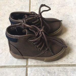 Brown nautica boots